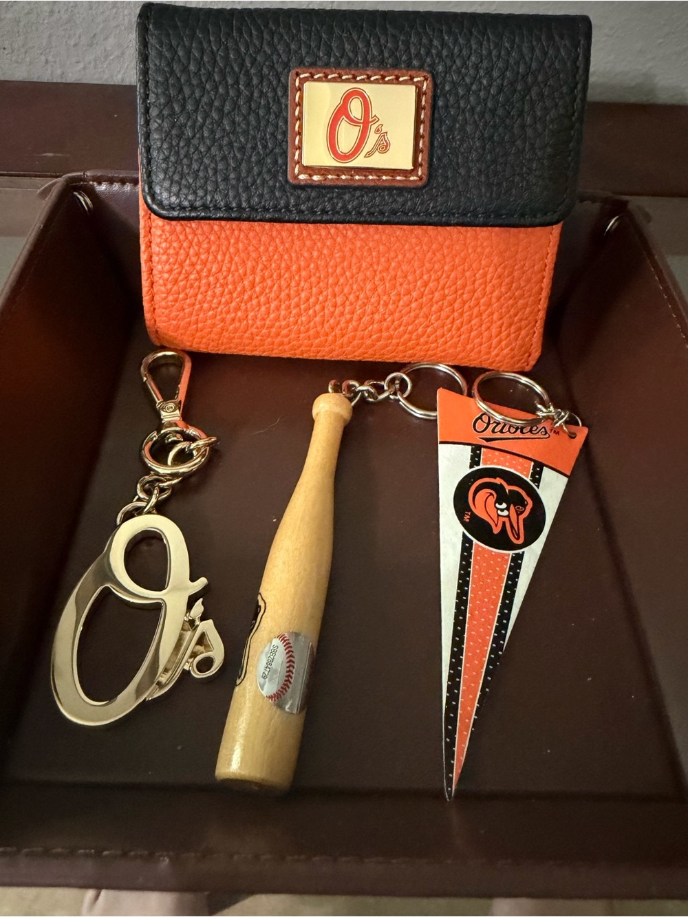 Dooney & Bourke MLB Baltimore Orioles Leather Wallet & Keychain Bundle